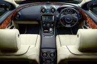 Interieur_Jaguar-XJ-2010_45