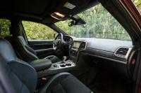 Interieur_Jeep-Grand-Cherokee-SRT_36