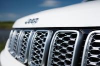 Exterieur_Jeep-Grand-Cherokee-Summit-Signature_7
                                                        width=