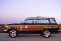 Exterieur_Jeep-Grand-Wagoneer_10
                                                        width=