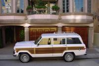 Exterieur_Jeep-Grand-Wagoneer_9
                                                        width=