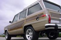 Exterieur_Jeep-Grand-Wagoneer_1
                                                        width=