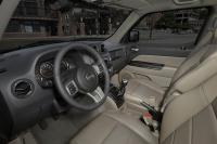 Interieur_Jeep-Patriot-2011_22
                                                        width=