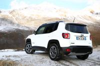 Exterieur_Jeep-Renegade-Limited-140-4x4_17
                                                        width=