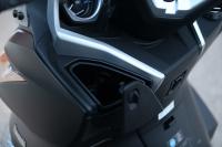 Interieur_Kawasaki-J300_19
                                                        width=