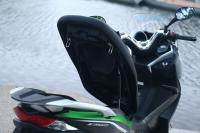 Interieur_Kawasaki-J300_29
                                                        width=