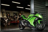 Exterieur_Kawasaki-Ninja-300_0
                                                        width=