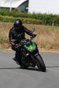 Exterieur_Kawasaki-Z800-2014_10
                                                        width=