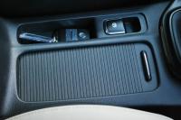 Interieur_Kia-Carens-2013_100