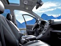 Interieur_Kia-Carrens_26
                                                        width=