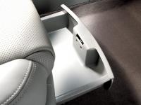 Interieur_Kia-Carrens_41