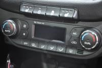 Interieur_Kia-Cee-D-2012_33
                                                        width=