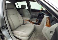 Interieur_Kia-Opirus_13