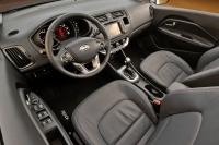 Interieur_Kia-Rio-2011_24
                                                        width=