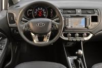 Interieur_Kia-Rio-2011_28
                                                        width=