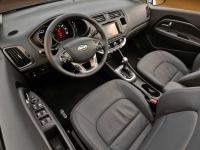 Interieur_Kia-Rio-2011_32