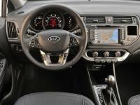 Interieur_Kia-Rio-2011_23