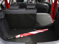 Interieur_Kia-Rio-2011_33
                                                        width=