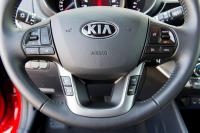 Interieur_Kia-Rio-2015_26