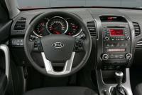 Interieur_Kia-Sorento-2010_18