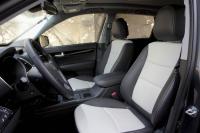 Interieur_Kia-Sorento-2013_25