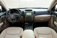 Interieur_Kia-Sorento-2013_24