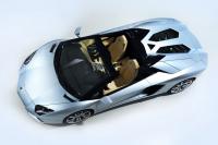 Exterieur_Lamborghini-Aventador-Roadster_14