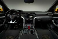 Interieur_Lamborghini-SUV-URUS_17