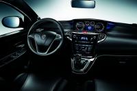 Interieur_Lancia-Ypsilon-2011_30