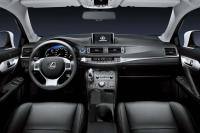 Interieur_Lexus-CT-200h_10