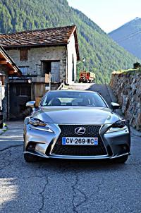 Exterieur_Lexus-IS-300h-Hybride_11
                                                        width=