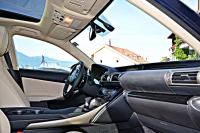 Interieur_Lexus-IS-300h-Hybride_36
                                                        width=