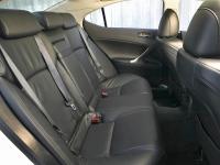 Interieur_Lexus-IS_86
                                                        width=