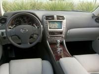 Interieur_Lexus-IS_85