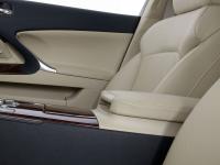 Interieur_Lexus-IS_54