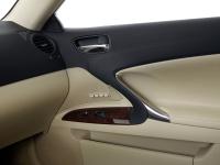 Interieur_Lexus-IS_52
                                                        width=