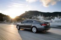 Exterieur_Lexus-LS-600H_15
                                                        width=