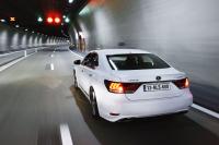 Exterieur_Lexus-LS-F-Sport_10
                                                        width=