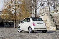 Exterieur_LifeStyle-Fiat-500-500C-Petite-Robe-Noire-Guerlain_2