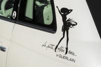 Exterieur_LifeStyle-Fiat-500-500C-Petite-Robe-Noire-Guerlain_6