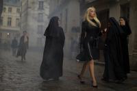 Interieur_LifeStyle-Film-3-DAYS-to-KILL_14