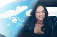 Interieur_LifeStyle-Jaguar-F-Type-SVR-Michelle-Rodriguez_13
                                                        width=