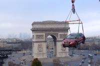 Exterieur_LifeStyle-Nissan-Qashqai-Rooftopping-Paris_3