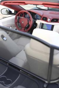 Interieur_Maserati-GranCabrio_25
                                                        width=