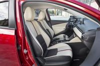 Interieur_Mazda-Mazda2-2015_13