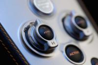 Interieur_McLaren-MP4-12C-2011_37
                                                        width=