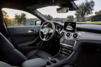 Interieur_Mercedes-AMG-GLA45-2017_37