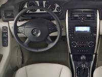 Interieur_Mercedes-B_32