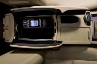 Interieur_Mercedes-C_44
                                                        width=