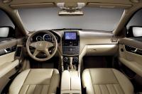 Interieur_Mercedes-C_60